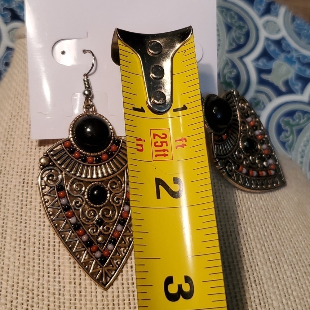 🔱 NIB INDIAN THEME EARRINGS - Picture 5 of 7